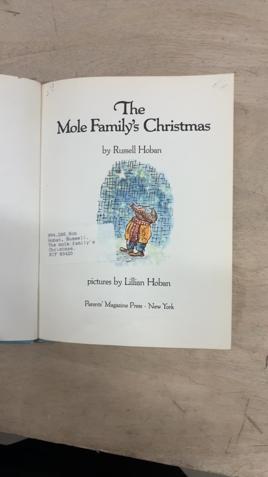 The Mole Family's Christmas by Russell Hoban - title page