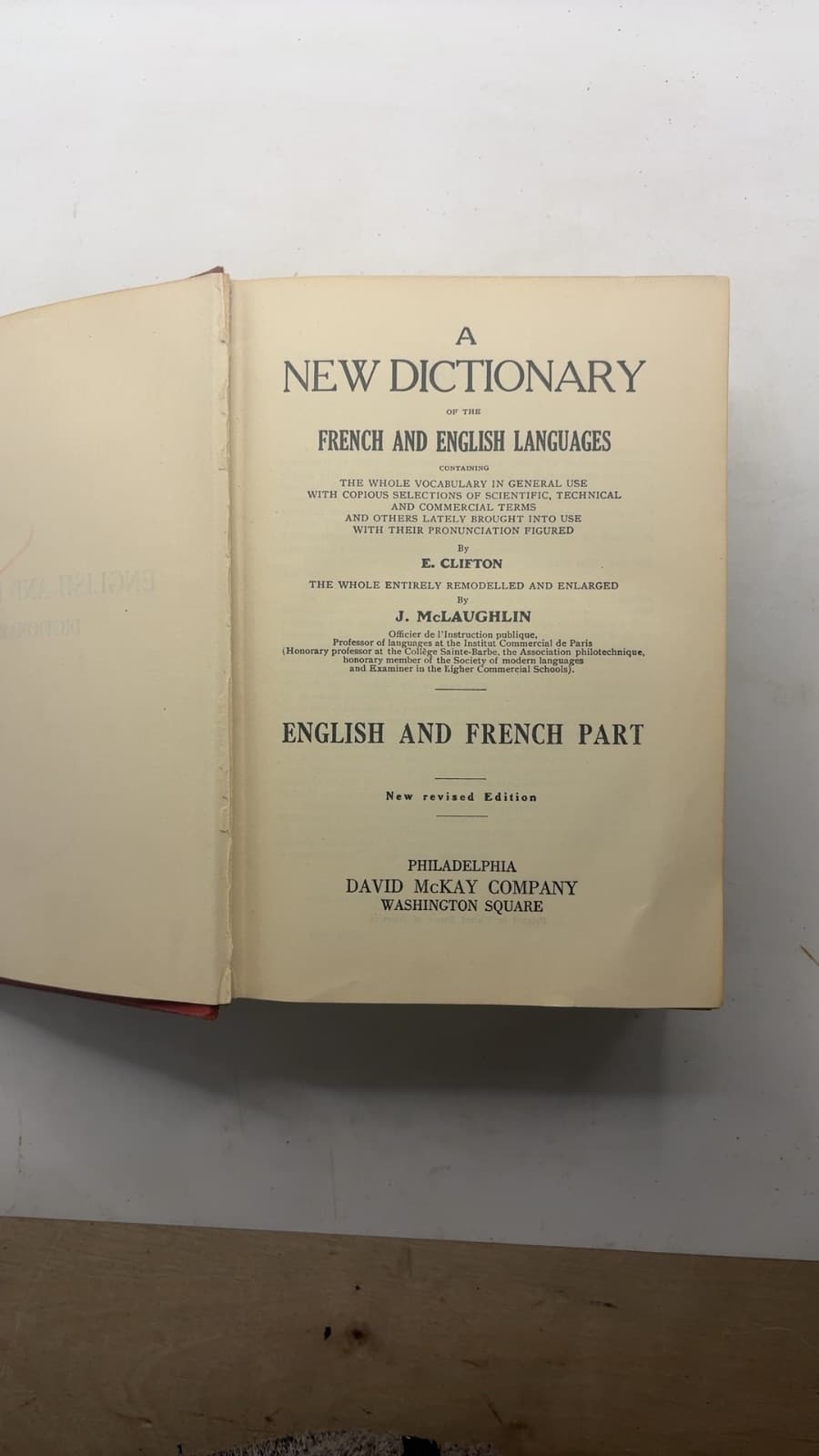 A New Pronouncing Dictionary of the French & English Languages by E. Clifton, J. McLaughlin - title page