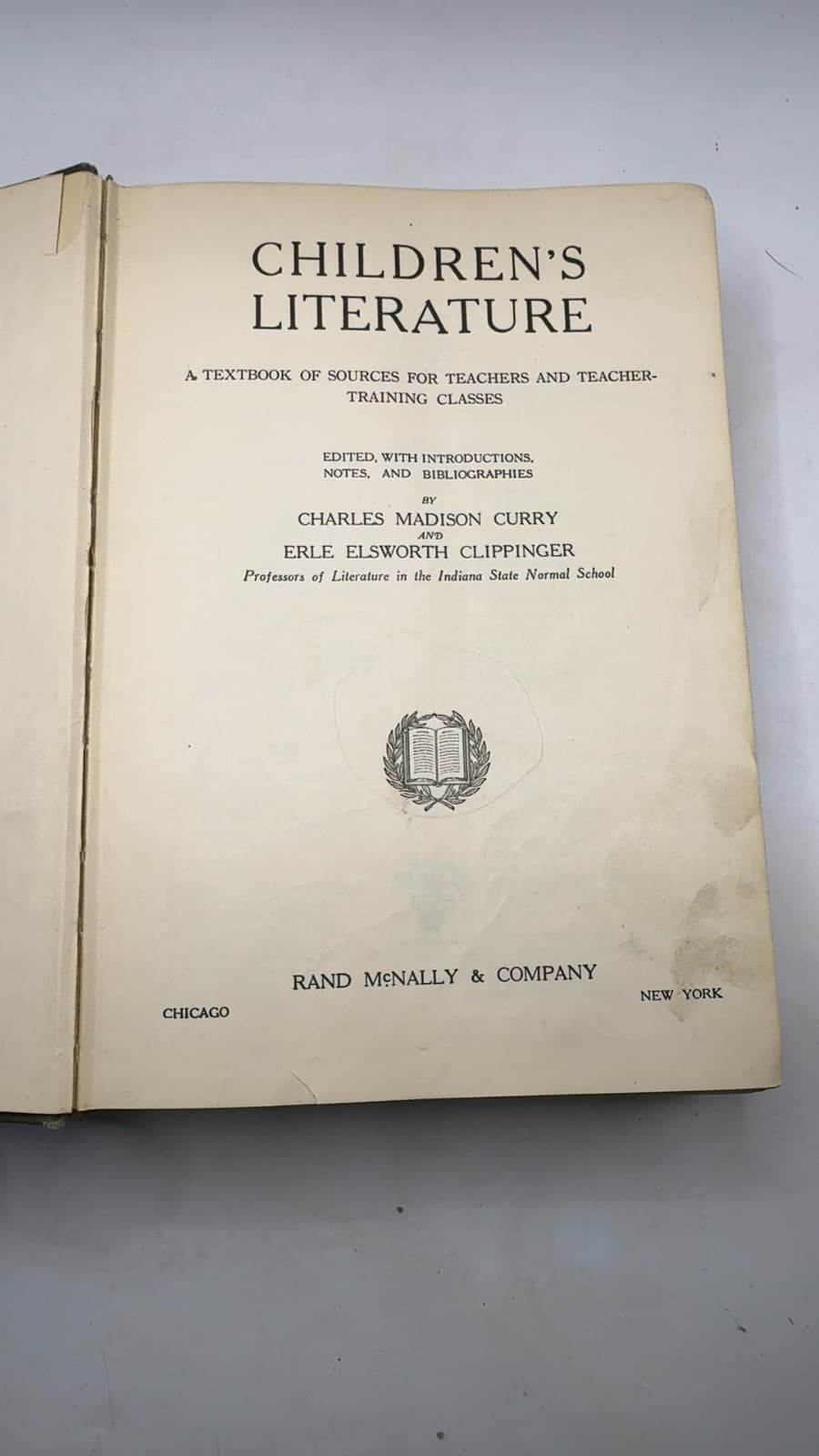 Children's Literature by Charles Madison Curry and Erle Elsworth Clippinger - title page