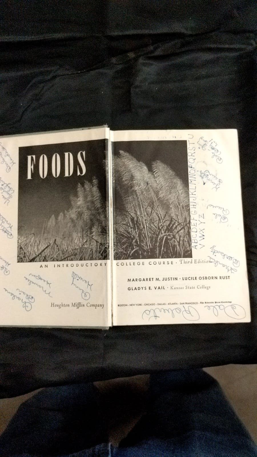 Foods 3rd ed. by Margaret M. Justin, Lucile Osborn Rust, Gladys E. Vail - title page
