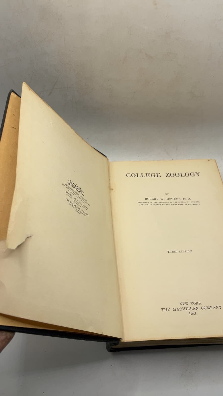 College Zoology by Robert W. Hegner, Ph.D. - title page
