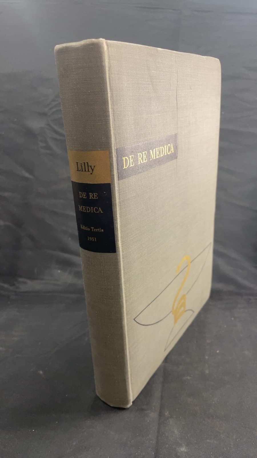 DE RE Medica by Lilly - front cover