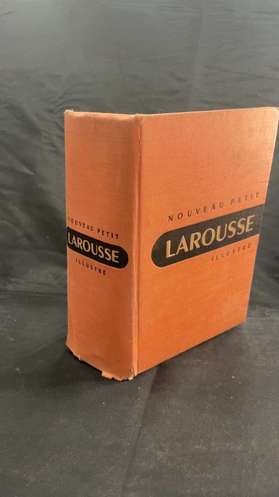 Nouveau Petit Larousse Illustré by Claude et Paul Augé - front cover