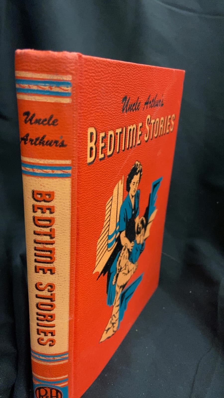 Uncle Arthur's Bedtime Stories Volume Four by Arthur S. Maxwell - front cover