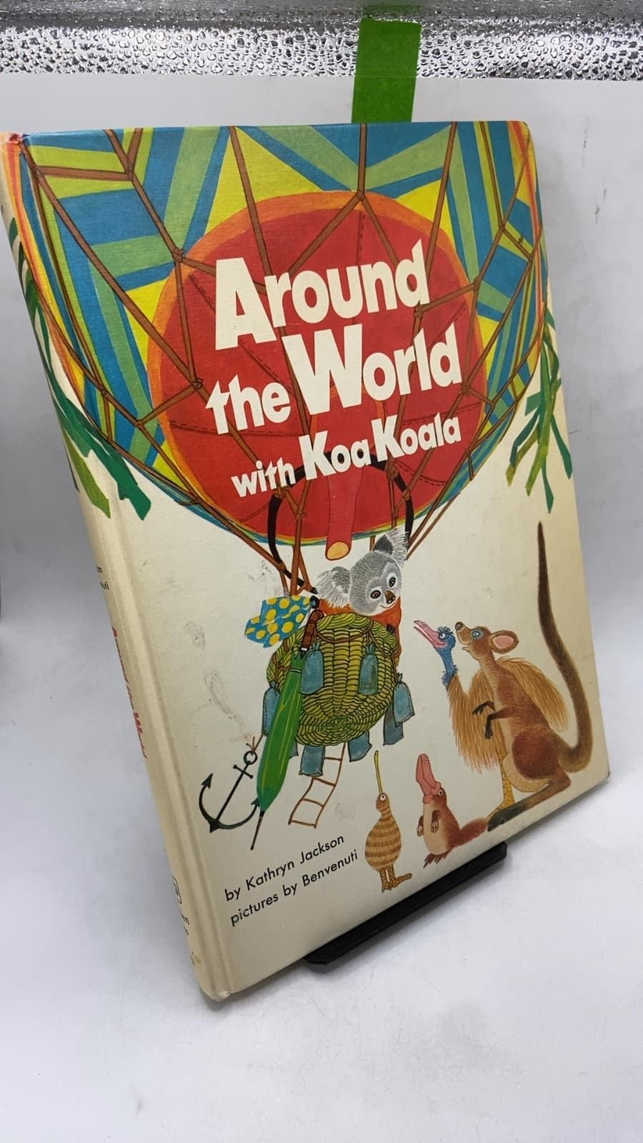 Around the World with Koa Koala by Kathryn Jackson - front cover