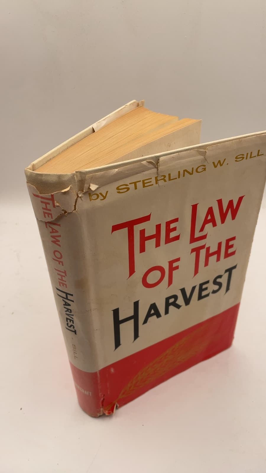 THE LAW OF THE Harvest by Sterling W. Sill - front cover