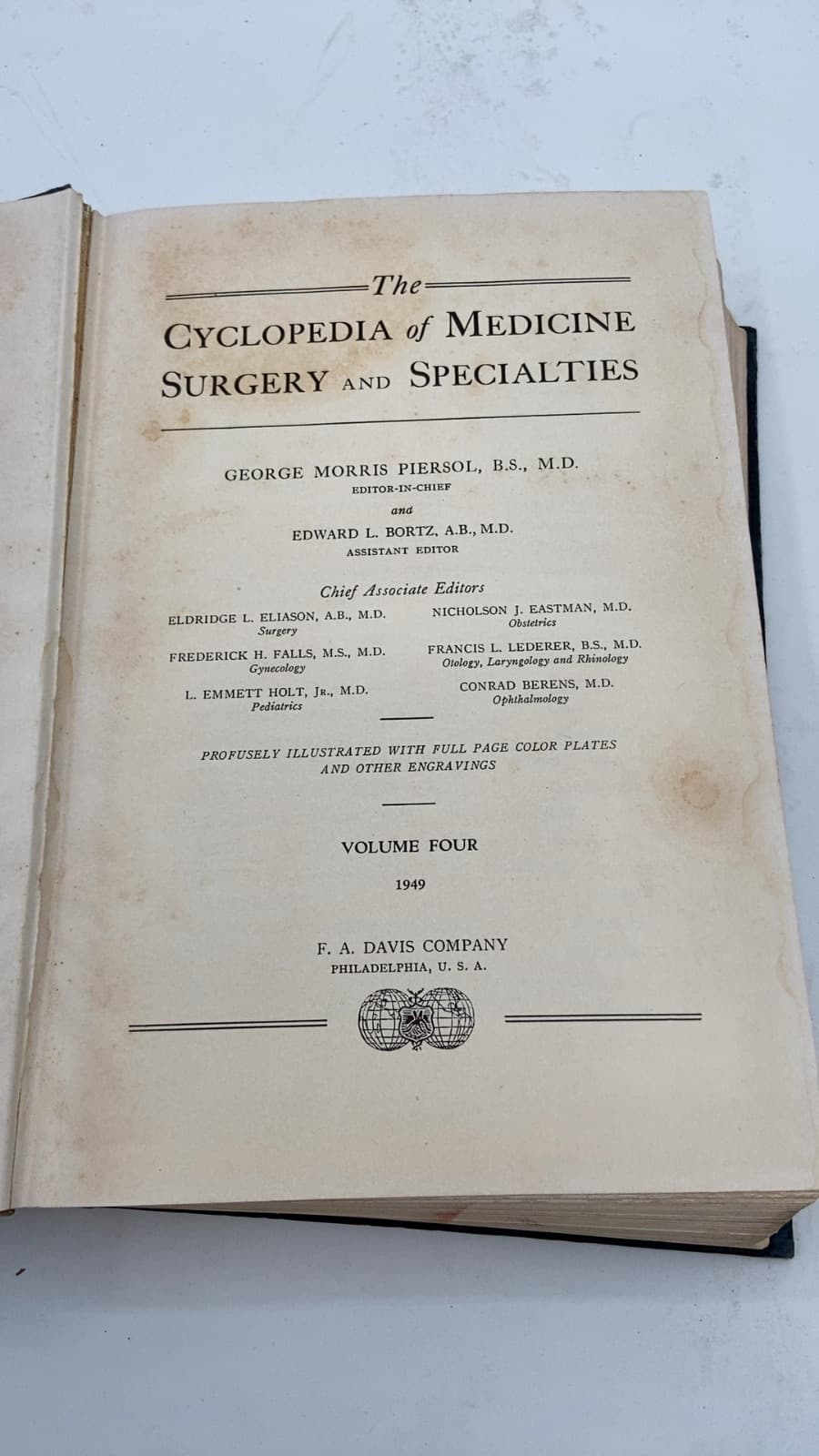 The Cyclopedia of Medicine Surgery and Specialties by George Morris Piersol, Edward L. Bortz - title page