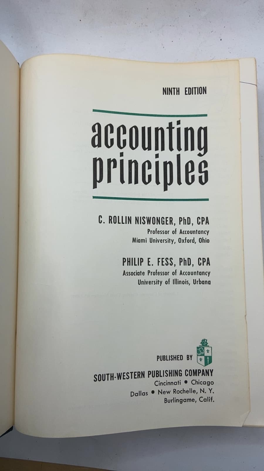 accounting principles 9th ed. by C. Rollin Niswonger, Philip E. Fess - title page