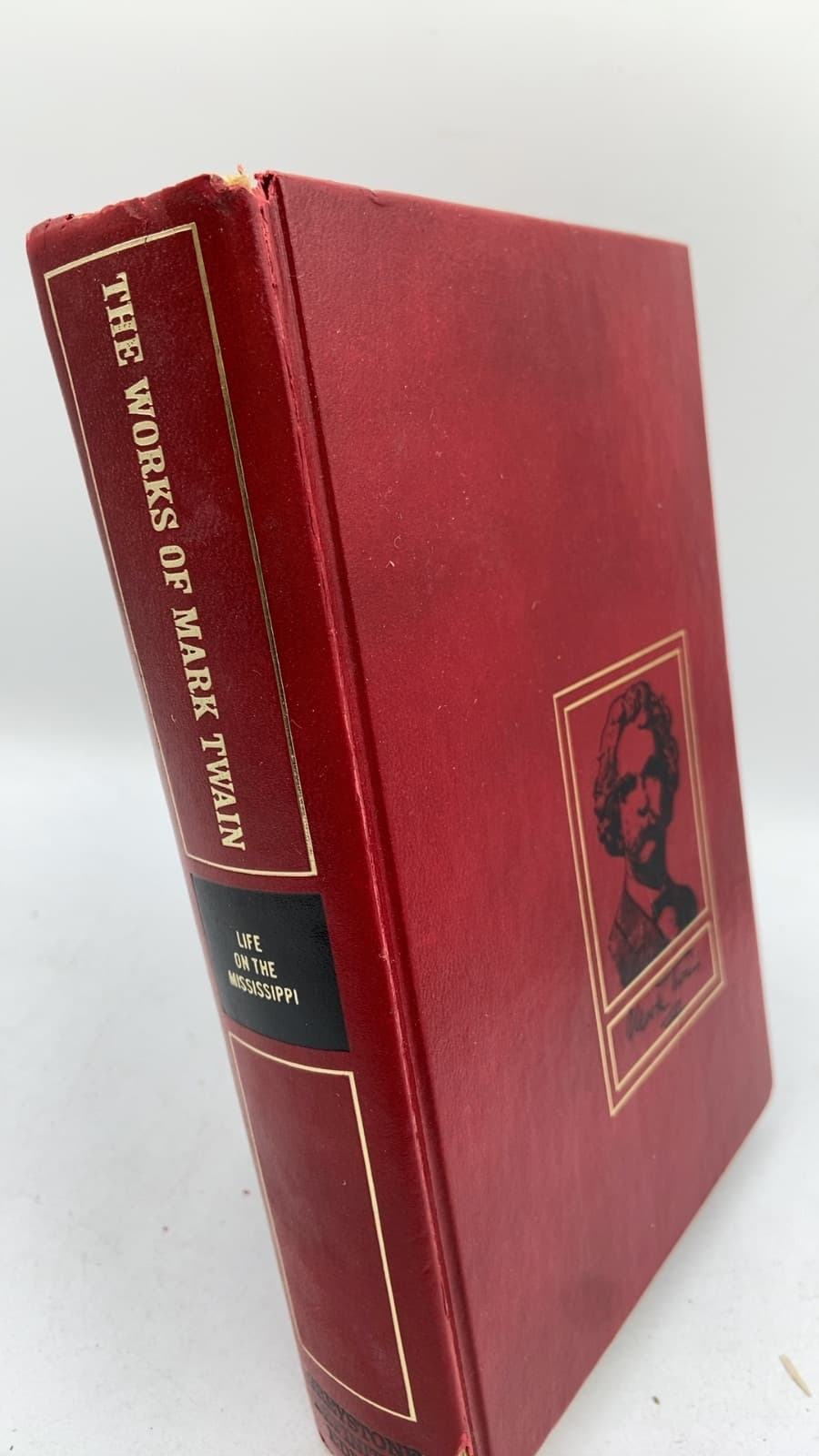 Life ON THE Mississippi by Mark Twain - front cover