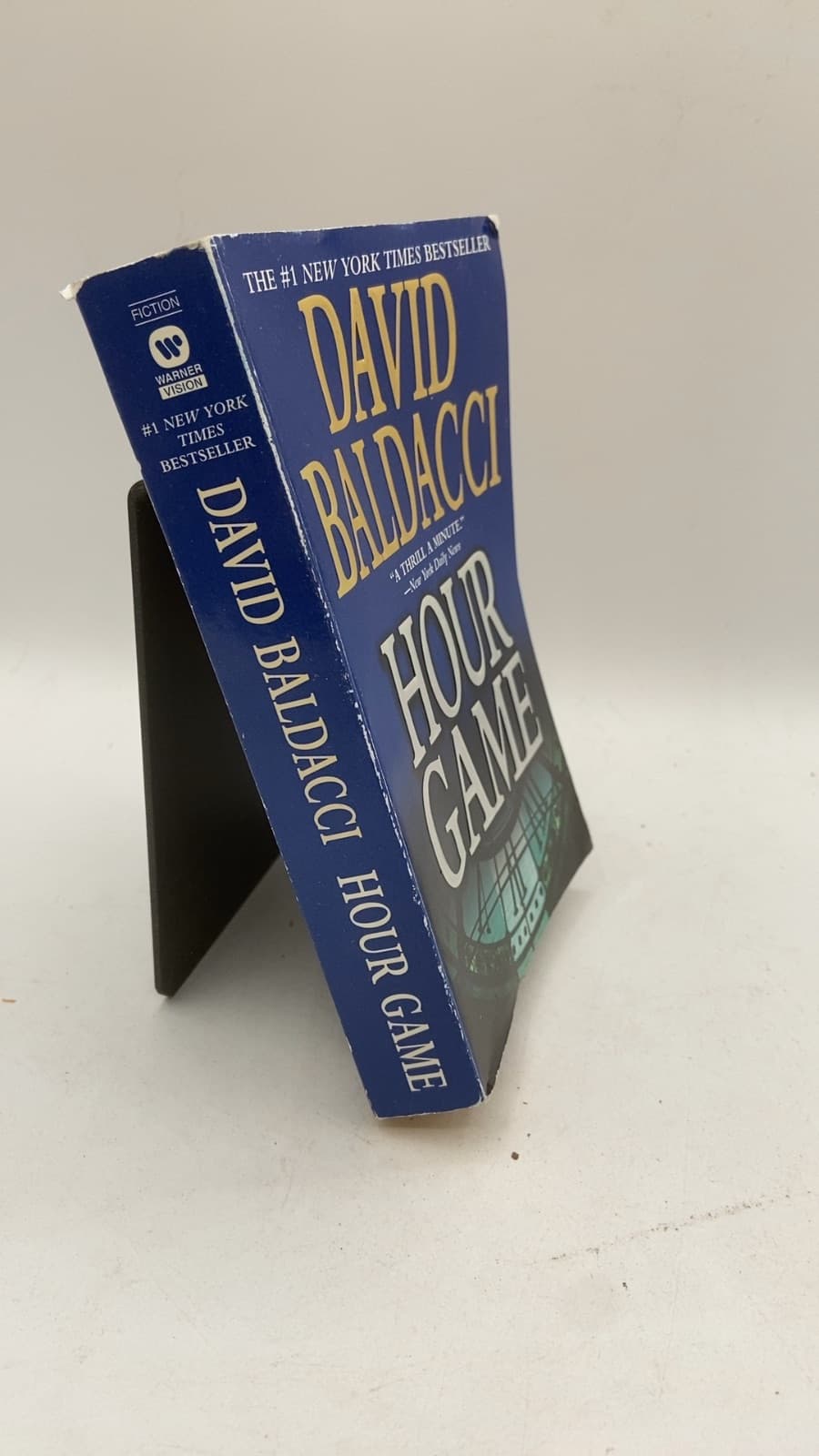 Hour Game by David Baldacci - front cover