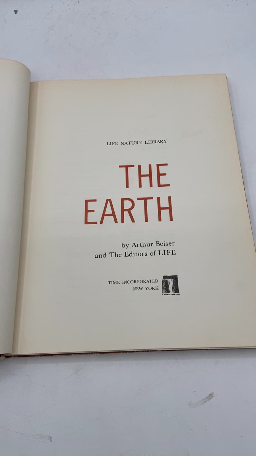 THE Earth by Arthur Beiser and The Editors of LIFE - title page