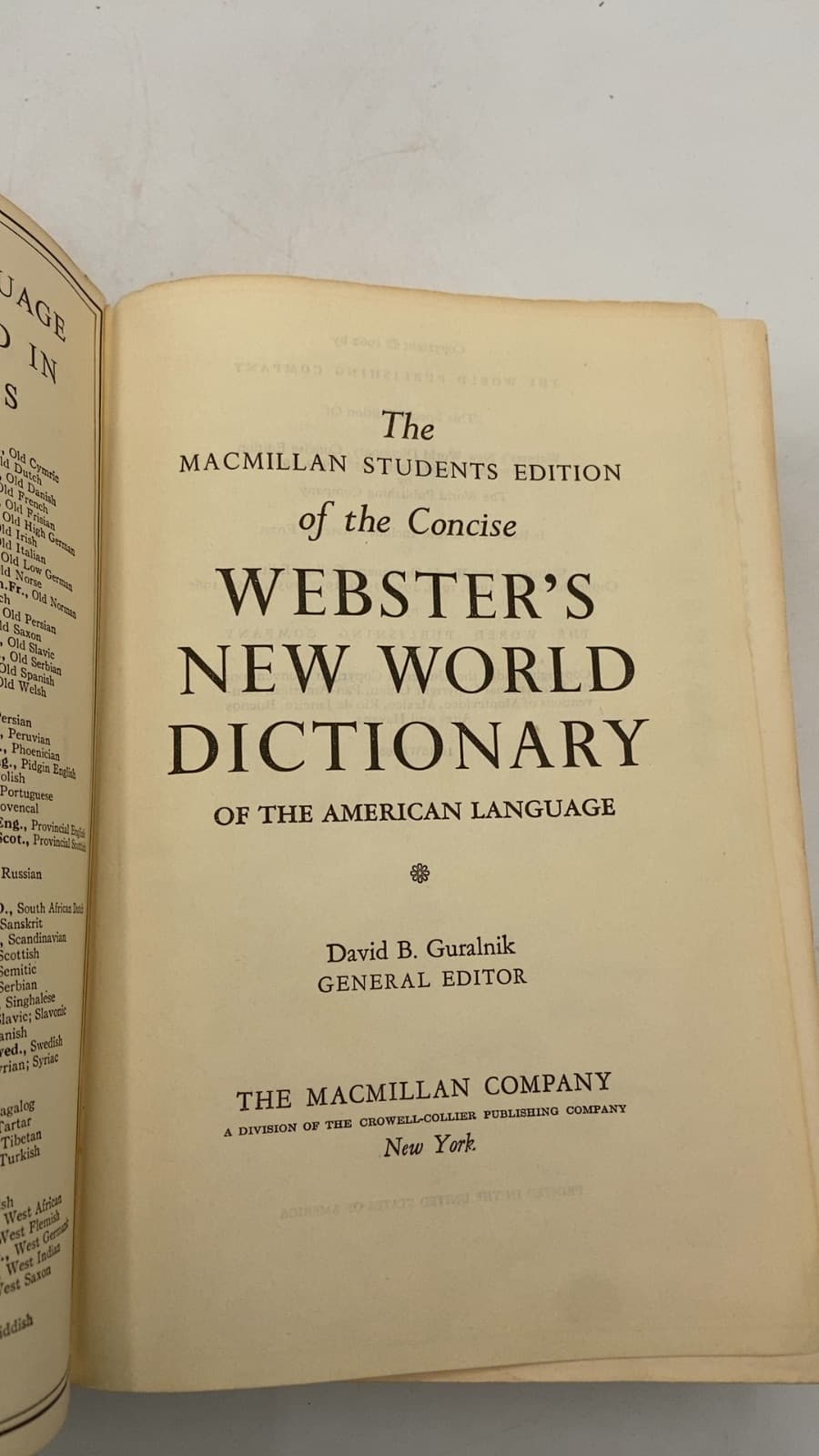 Webster's New World Dictionary of the American Language by David B. Guralnik (General Editor) - title page