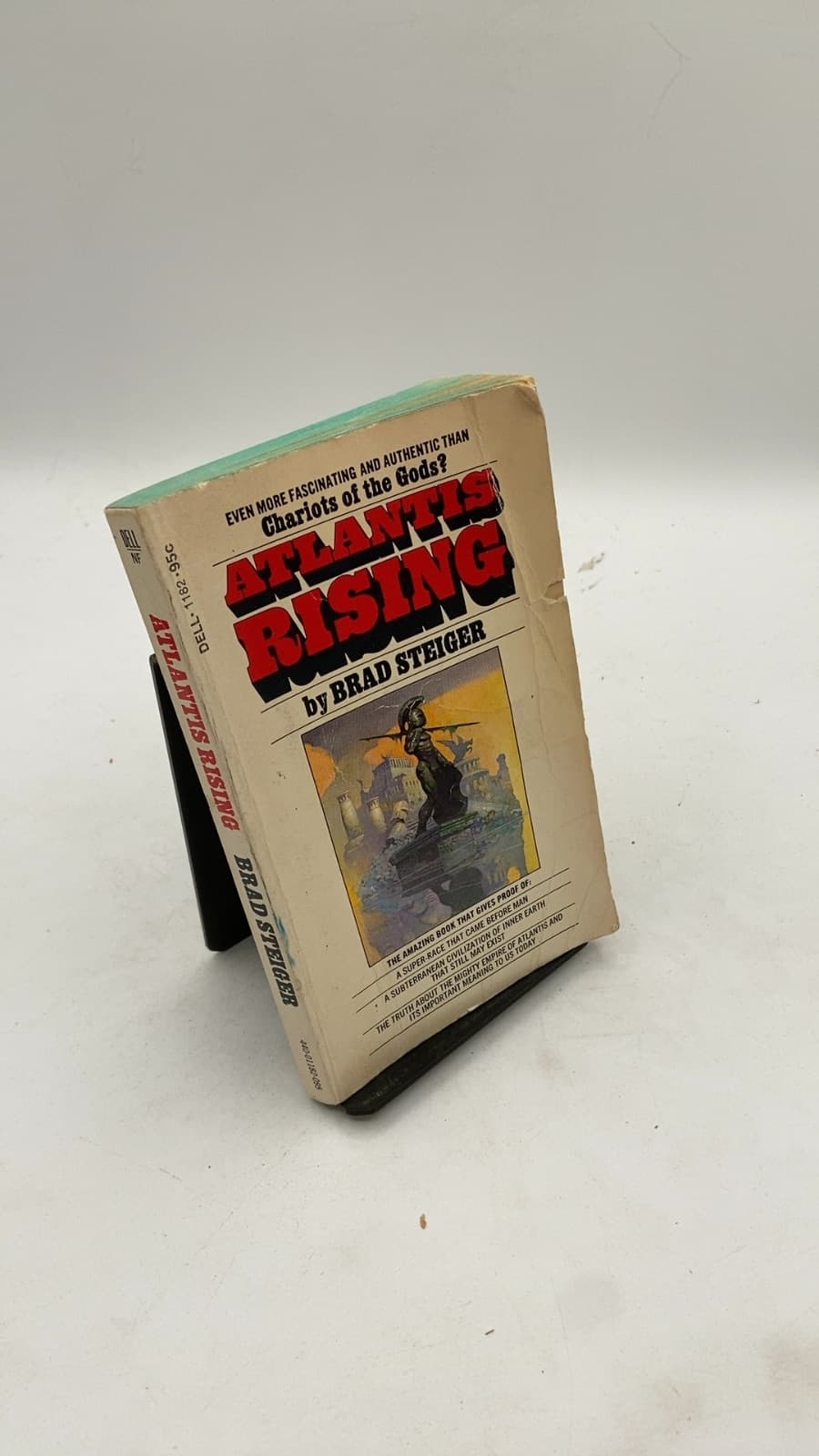 Atlantis Rising by Brad Steiger - front cover