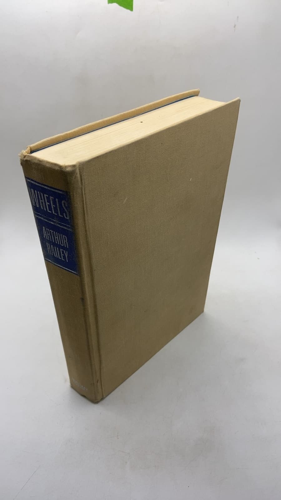 Wheels by Arthur Hailey - front cover