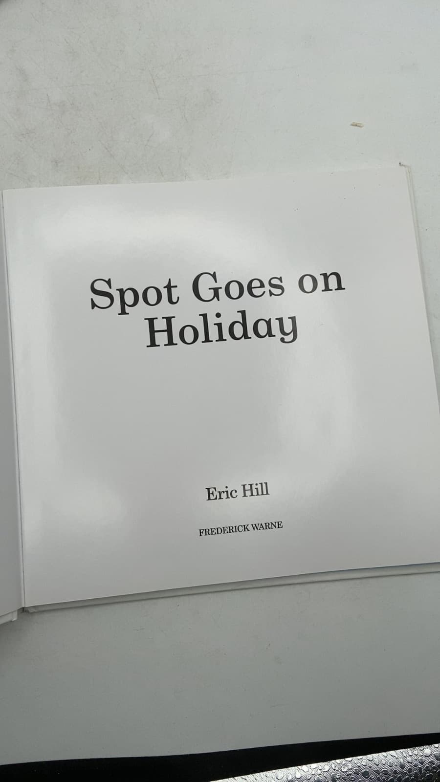 Spot Goes on Holiday by Eric Hill - title page