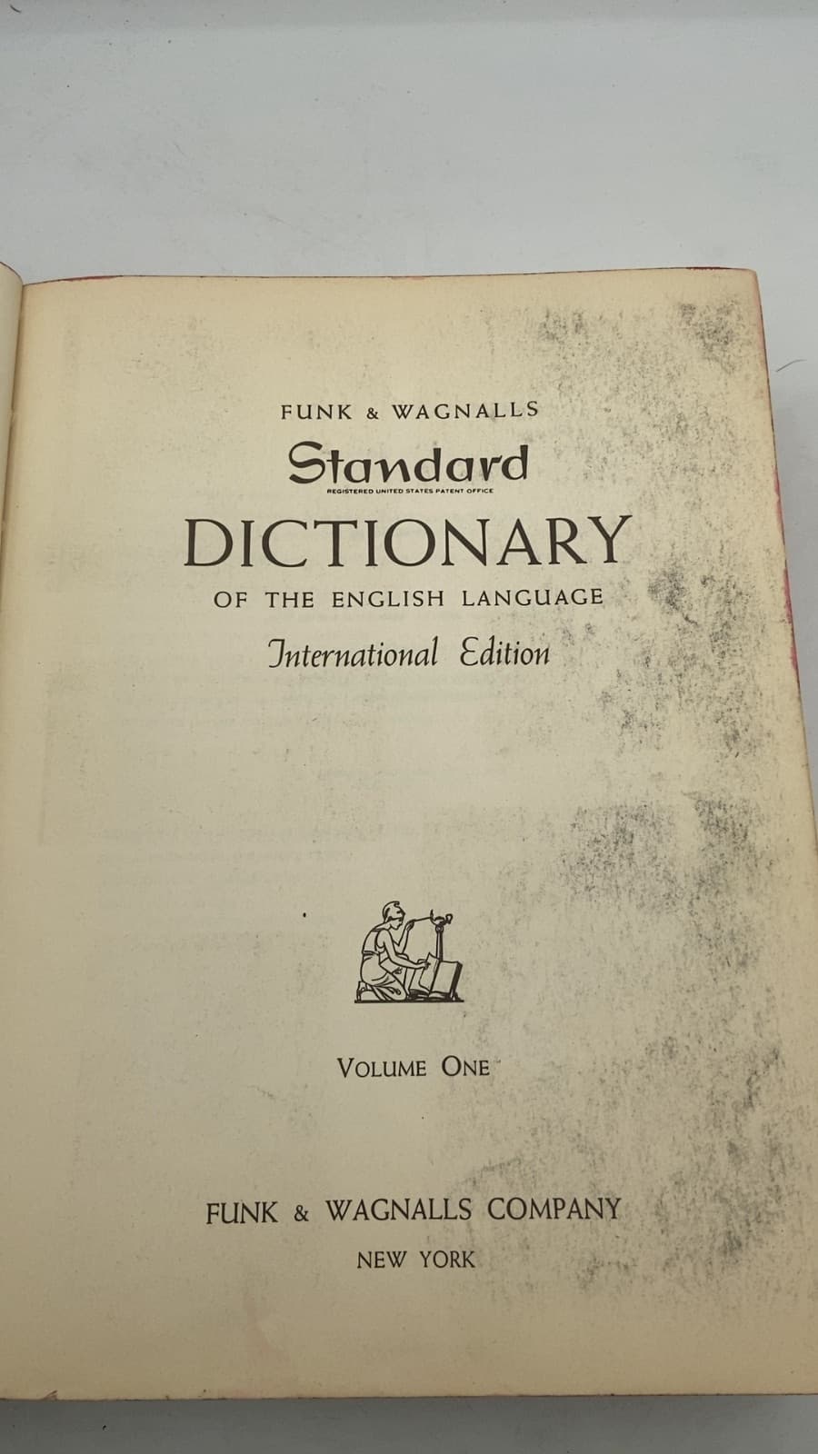 Funk & Wagnalls Standard Dictionary of the English Language International Edition - title page