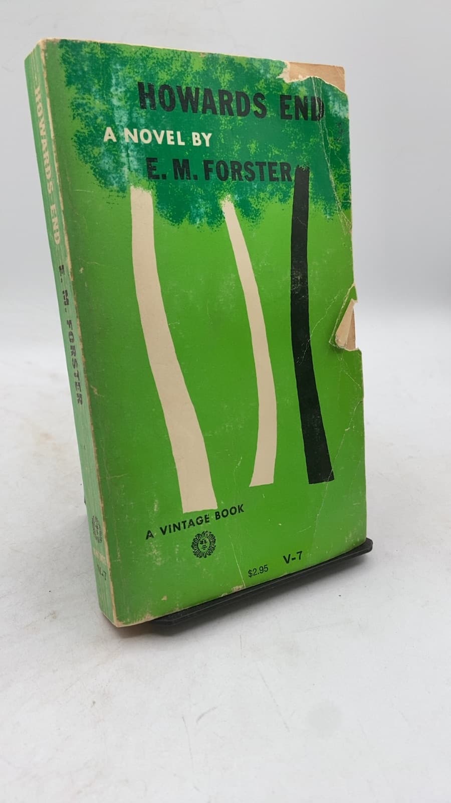 Howards END by E. M. Forster - front cover