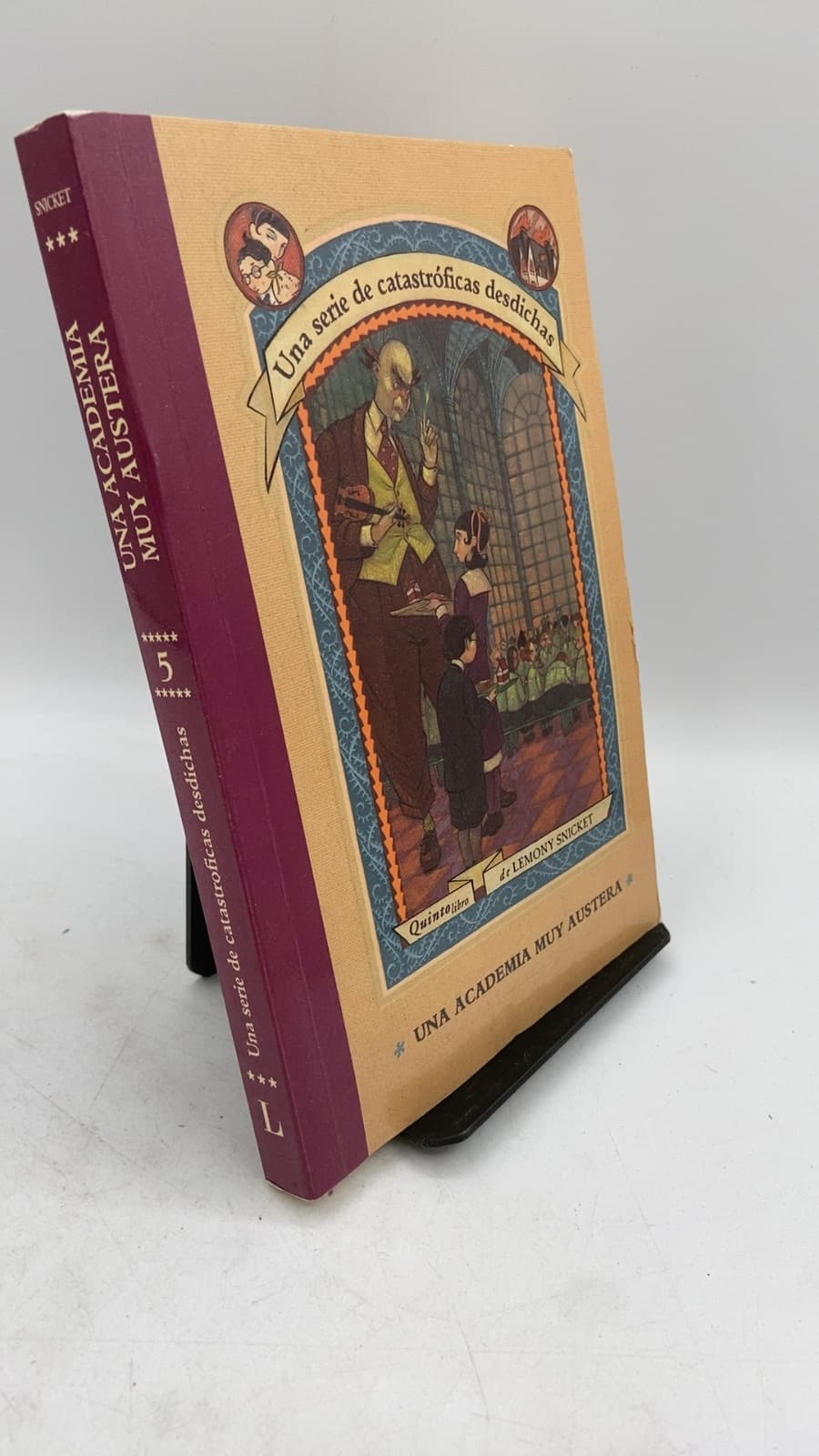 UNA Academia MUY Austera by Lemony Snicket - front cover