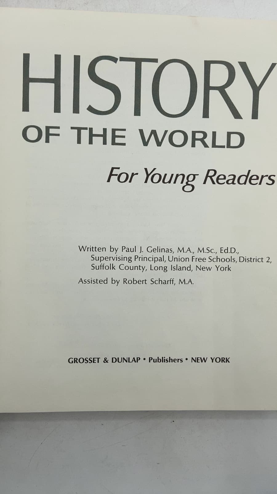 History OF THE World for Young Readers by Paul J. Gelinas, Robert Scharff - title page