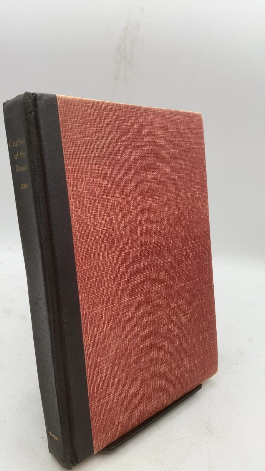 Captives OF THE Desert by Zane Grey - front cover