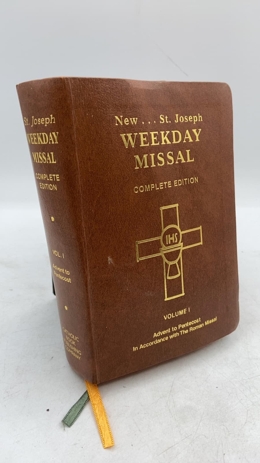 New St. Joseph Weekday Missal Complete Edition Vol. I- Advent to Pentecost  - front cover