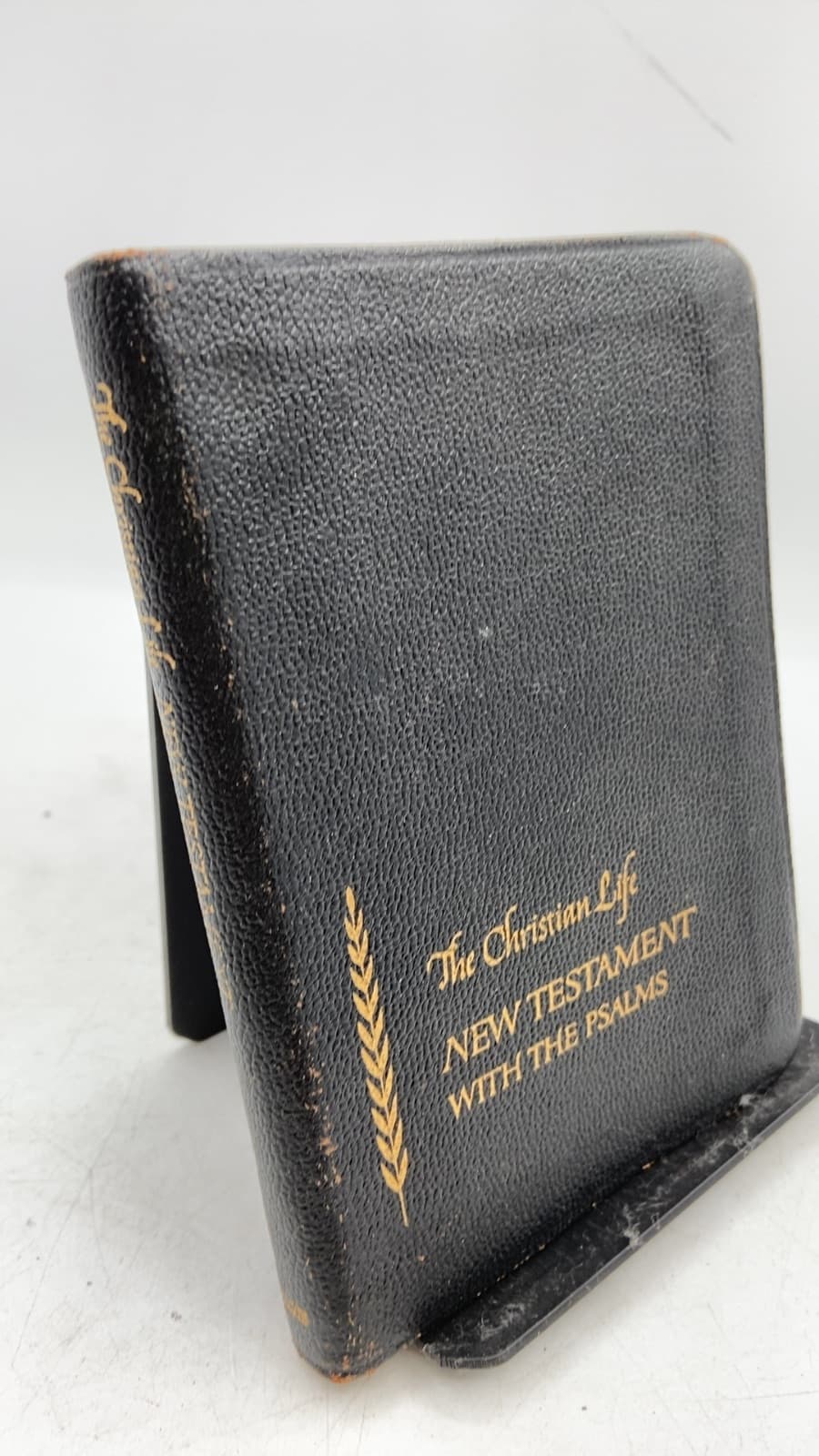 The Christian Life New Testament with the Psalms, Genuine Leather, 1969 by Porter Barrington (compiler) - front cover