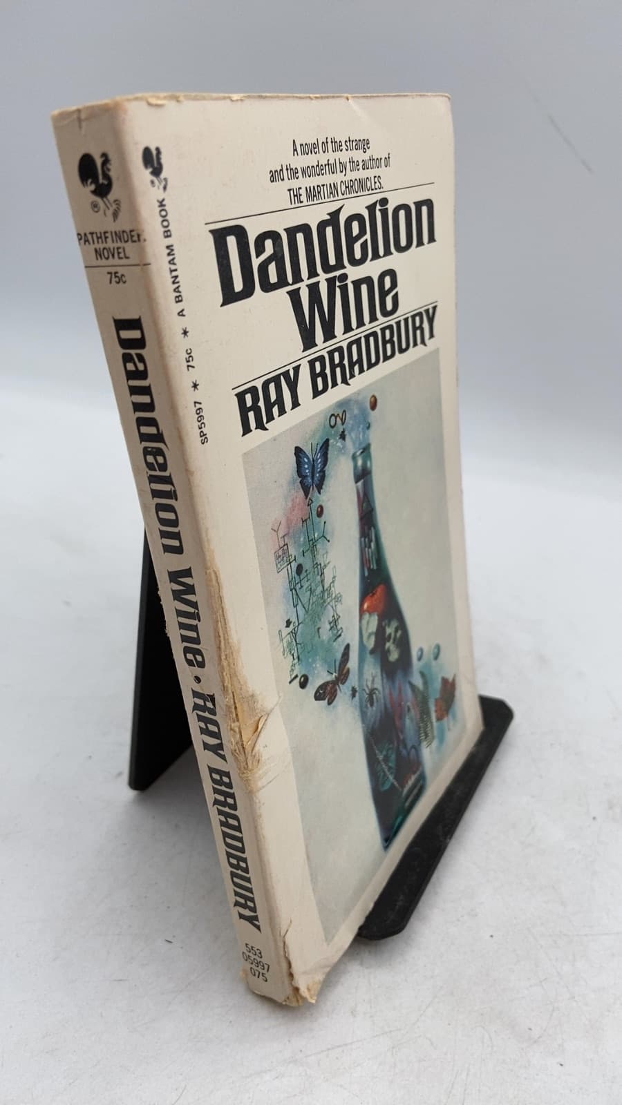 Dandelion Wine by Ray Bradbury - front cover
