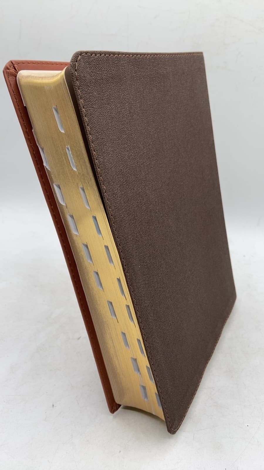 Life Essentials Interactive Study Bible by Gene A. Getz - additional view