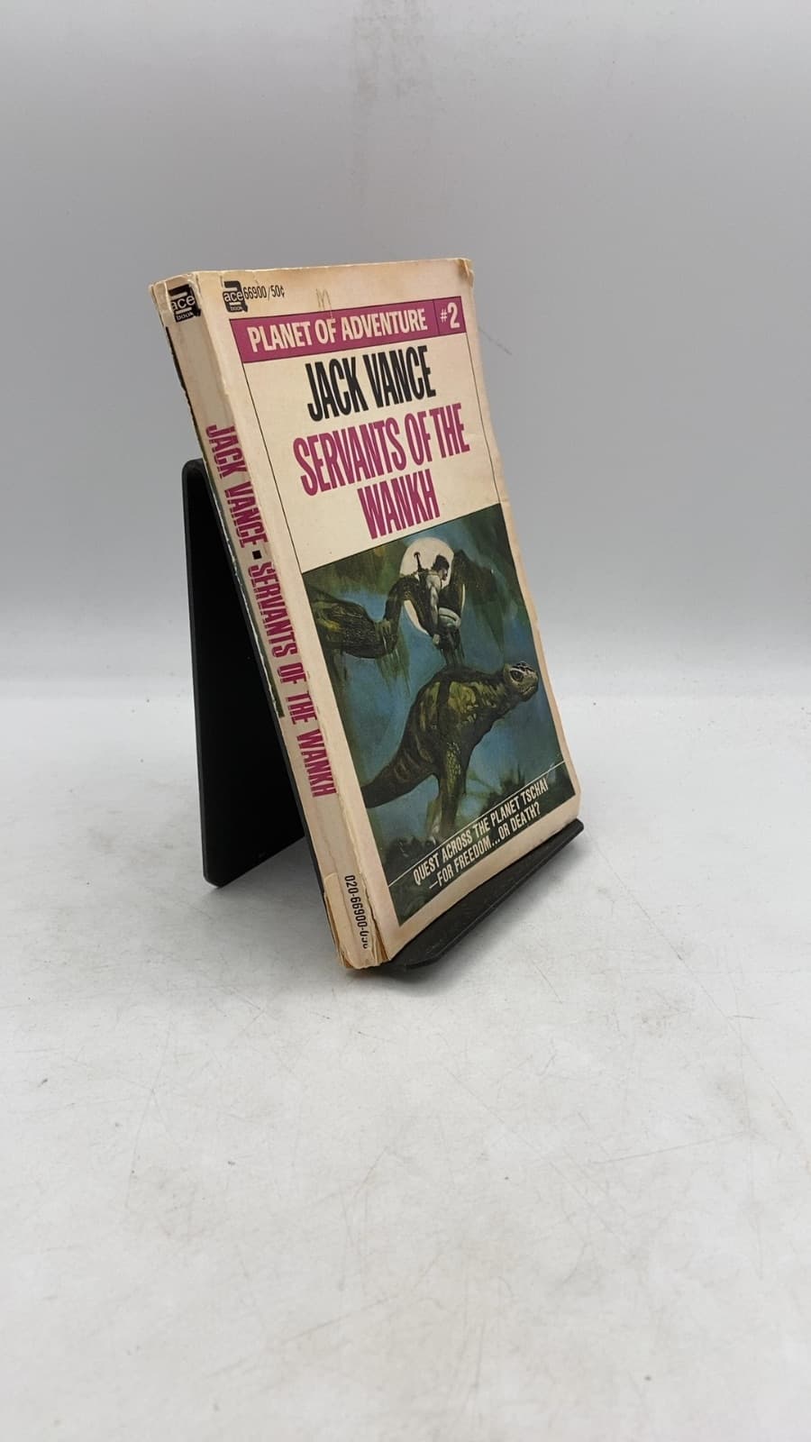 Servants OF THE Wankh by Jack Vance - front cover