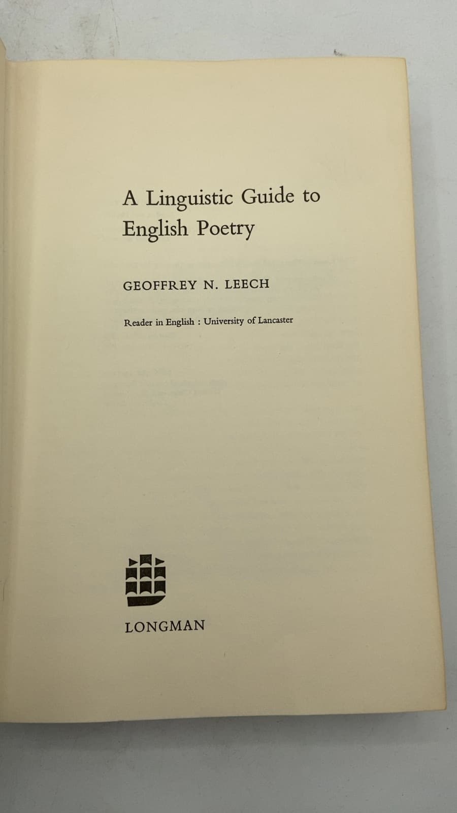 A Linguistic Guide to English Poetry by Geoffrey N. Leech - title page