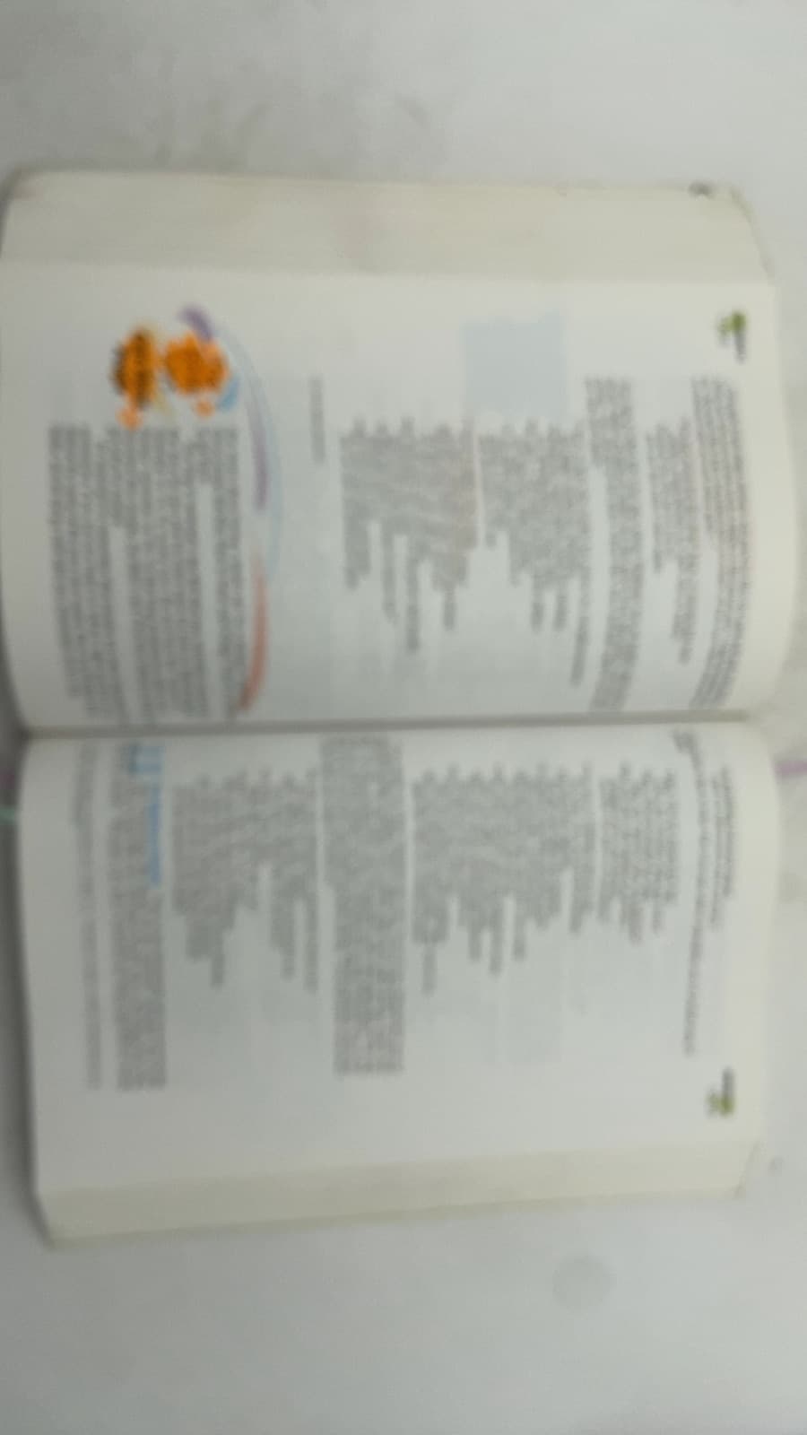 Teen Study Bible: New International Version by Larry and Sue Richards - additional view