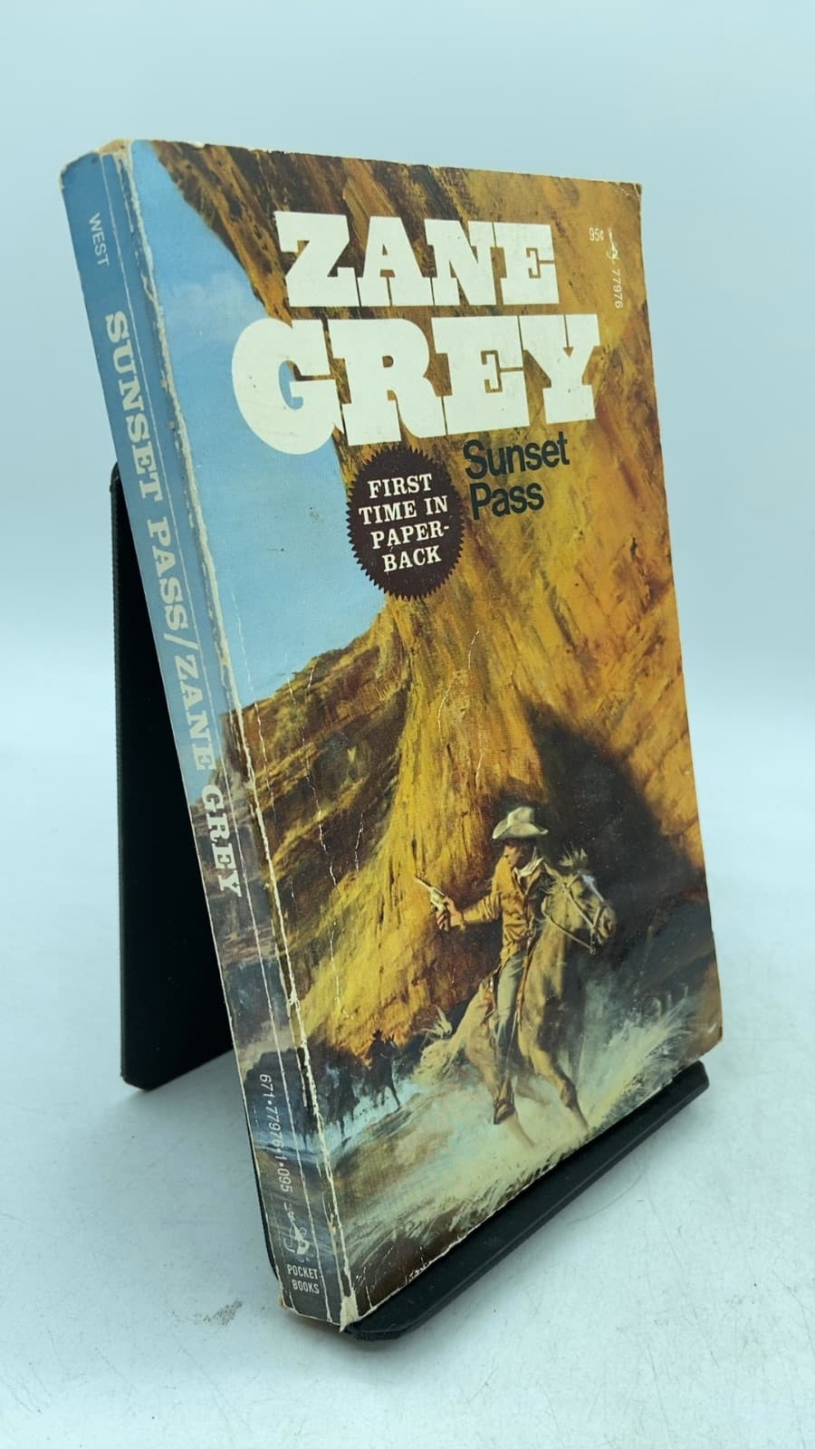 Sunset Pass by Zane Grey - front cover