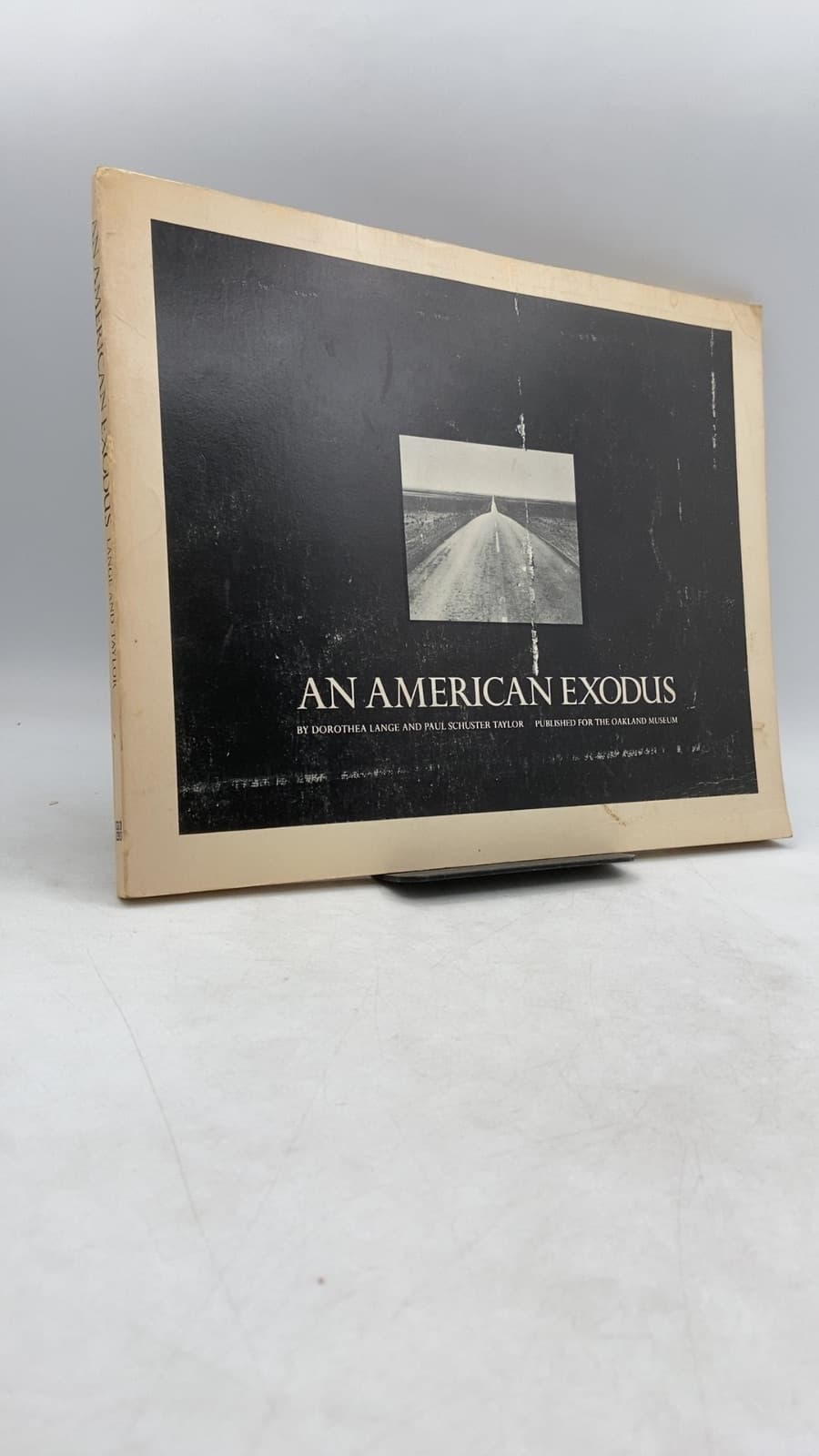 An American Exodus: A Record of Human Erosion in the Thirties by Dorothea Lange and Paul Schuster Taylor - front cover
