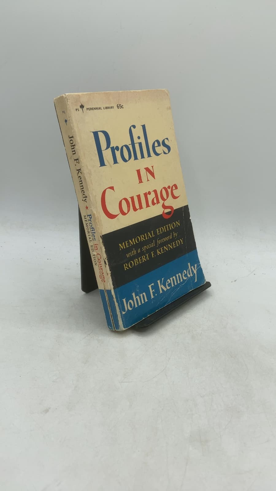 Profiles in Courage by John F. Kennedy - front cover