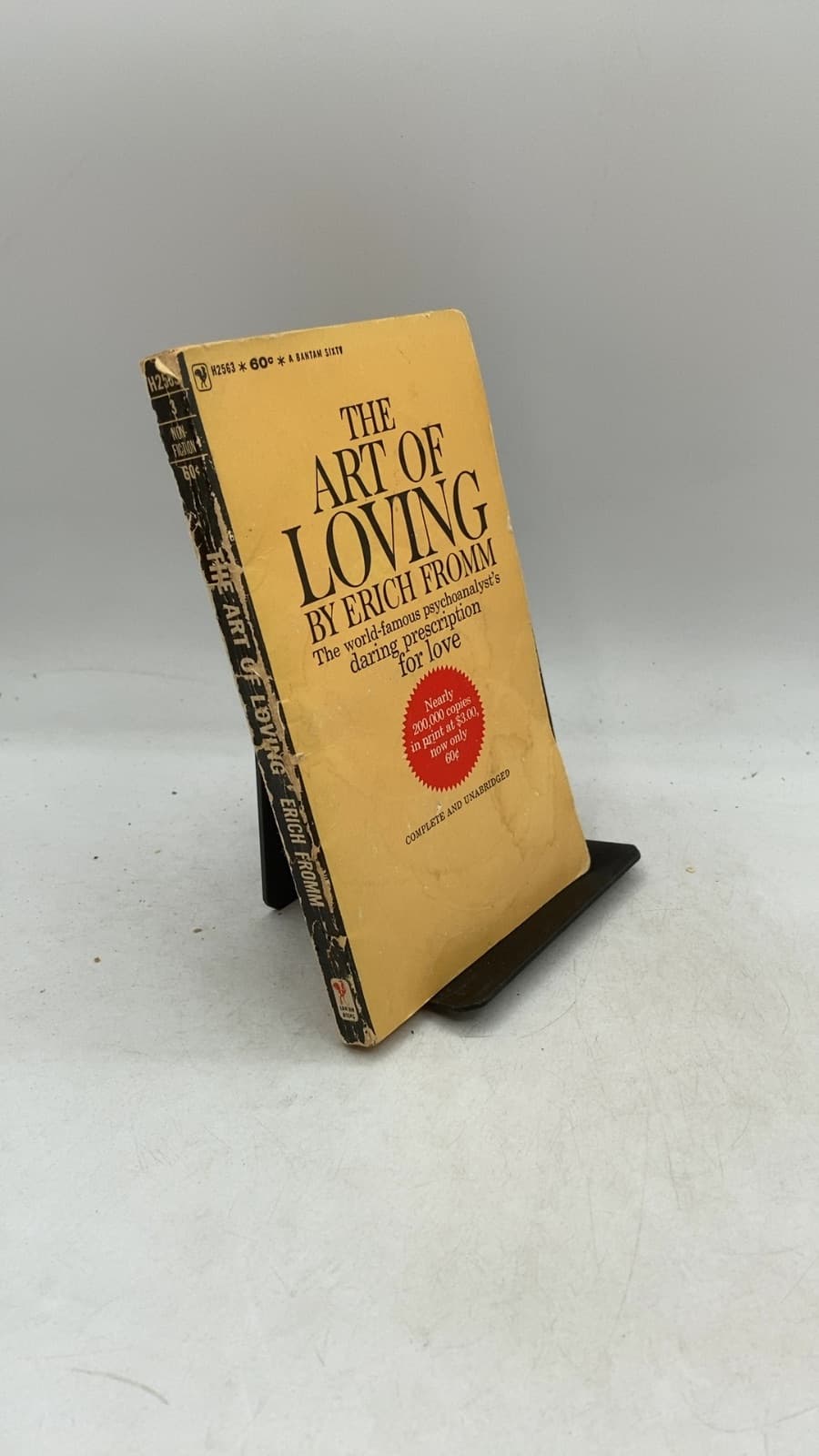 The Art of Loving by Erich Fromm - front cover