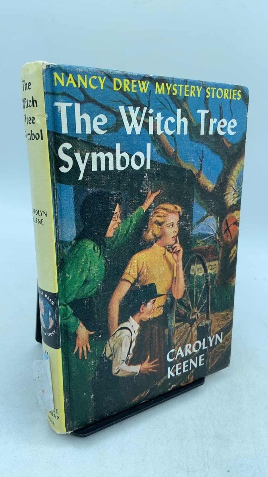 The Witch Tree Symbol by Carolyn Keene - front cover