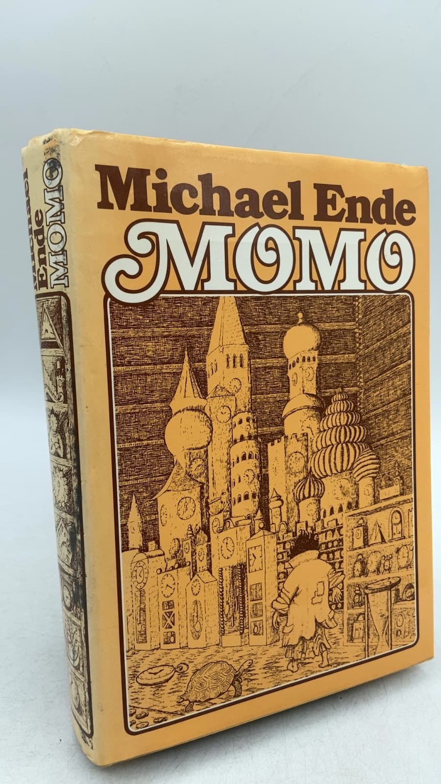 Momo by Michael Ende - front cover