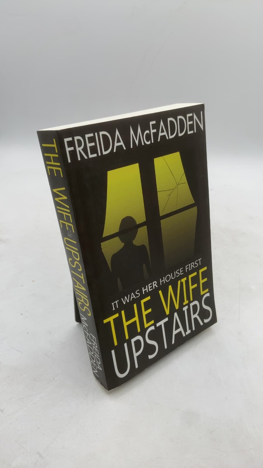 THE Wife Upstairs by Freida Mcfadden - front cover