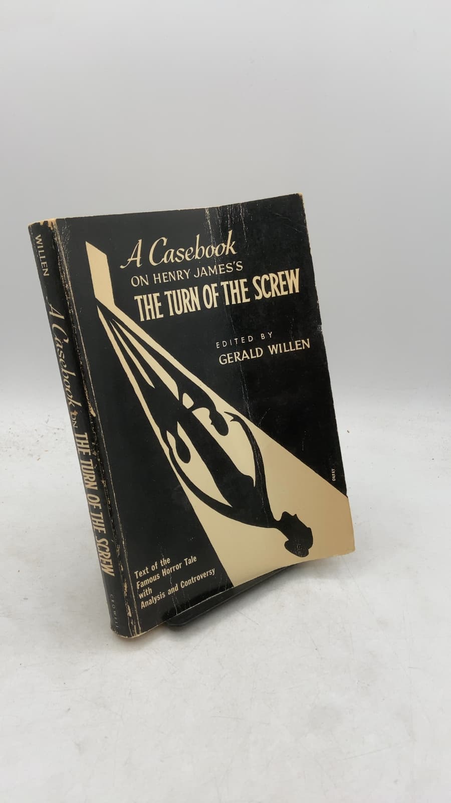A Casebook on Henry James's The Turn of the Screw by Gerald Willen - front cover