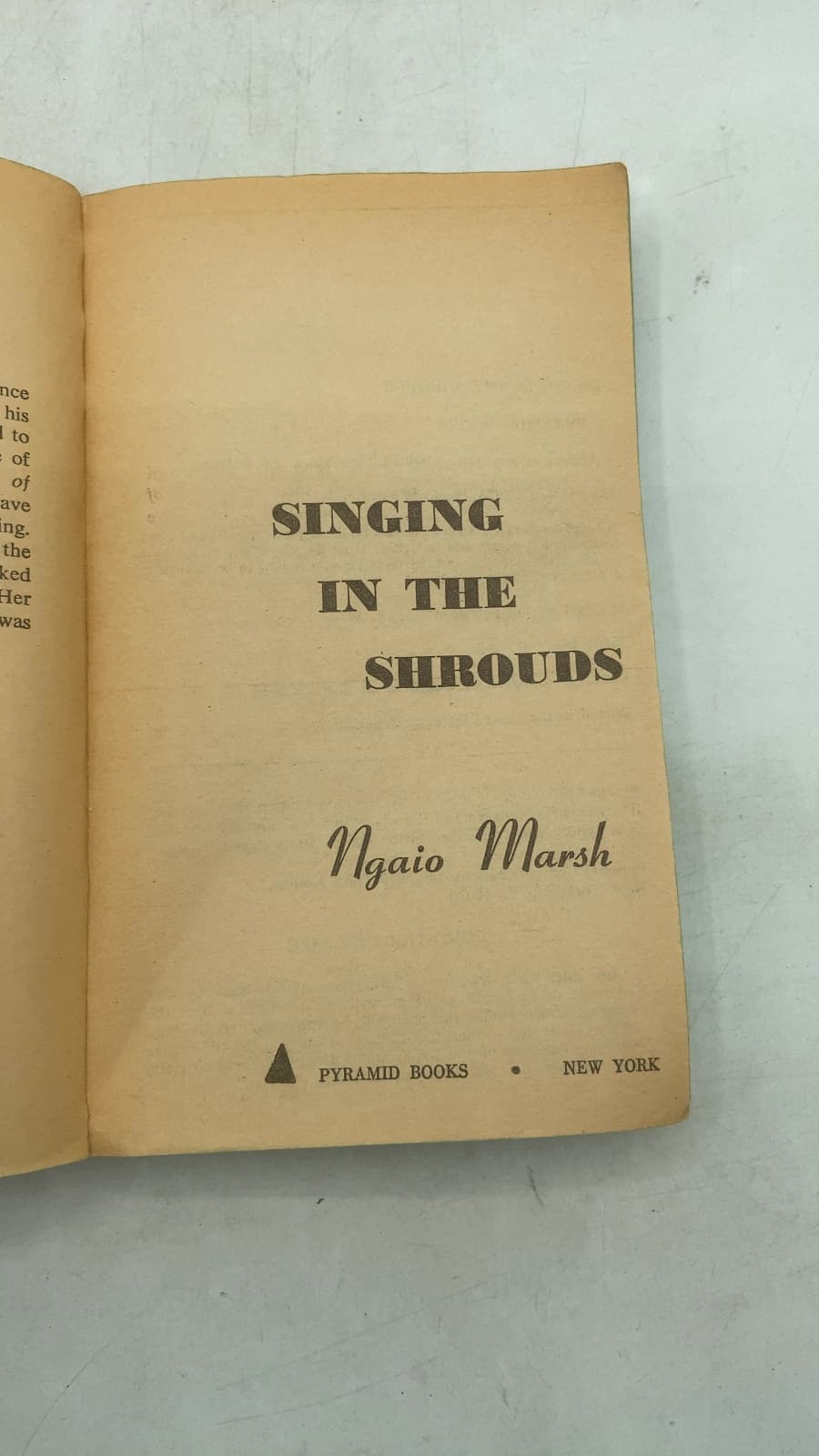 Singing In The Shrouds by Ngaio Marsh - title page