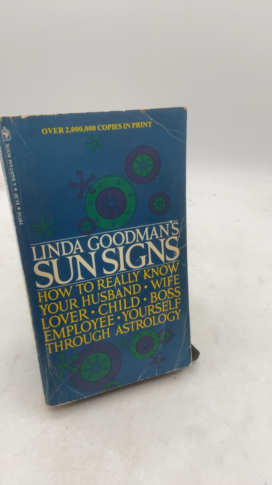 Linda Goodman's Sun Signs by Linda Goodman - front cover