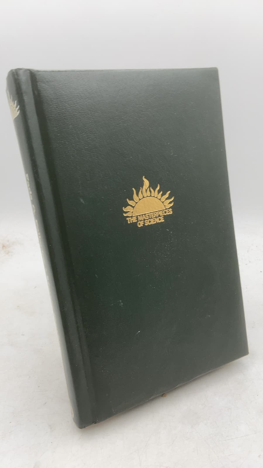 Fads & Fallacies In The Name of Science by Martin Gardner - front cover