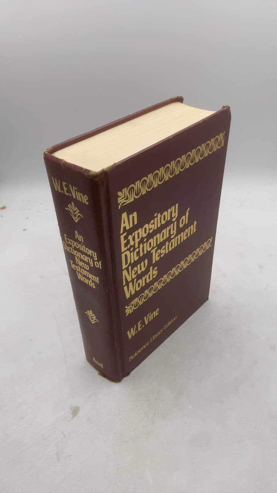 An Expository Dictionary of New Testament Words by W. E. Vine, M.A. - front cover