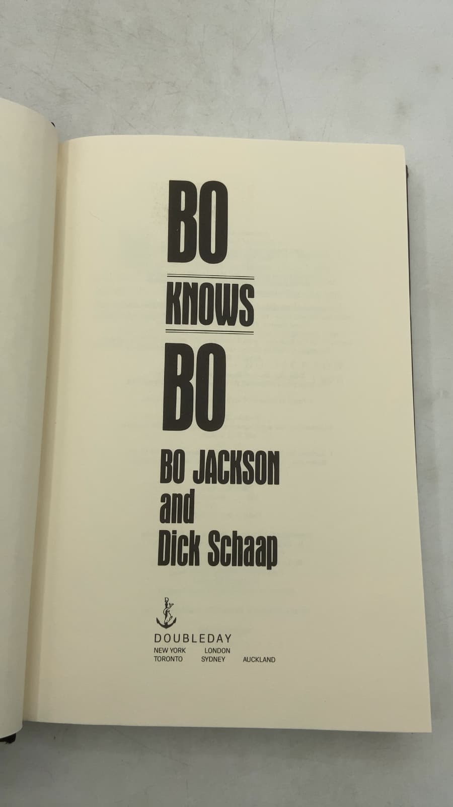 BO Knows BO by Bo Jackson and Dick Schaap - title page