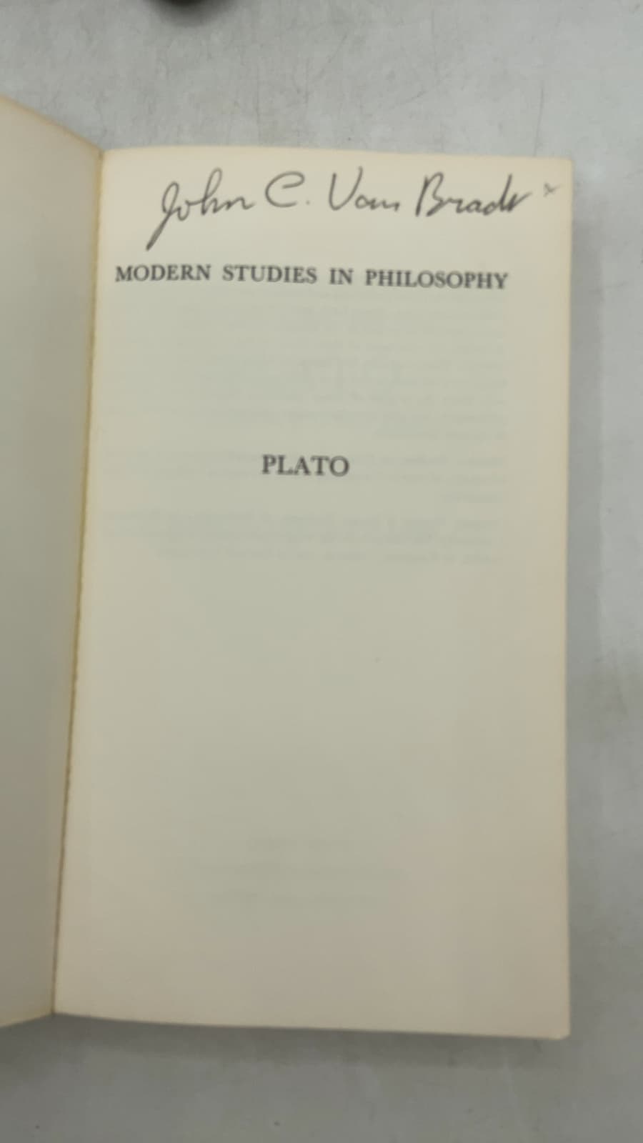 Plato I: Metaphysics and Epistemology: A Collection of Critical Essays by Gregory Vlastos - title page