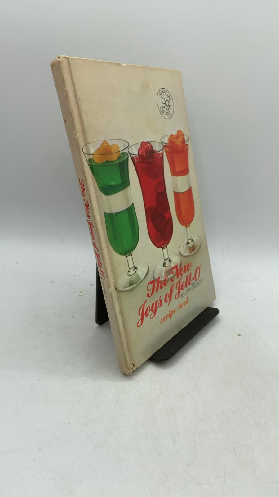 The New Joys of Jell-O Recipe Book by General Foods Kitchens - front cover
