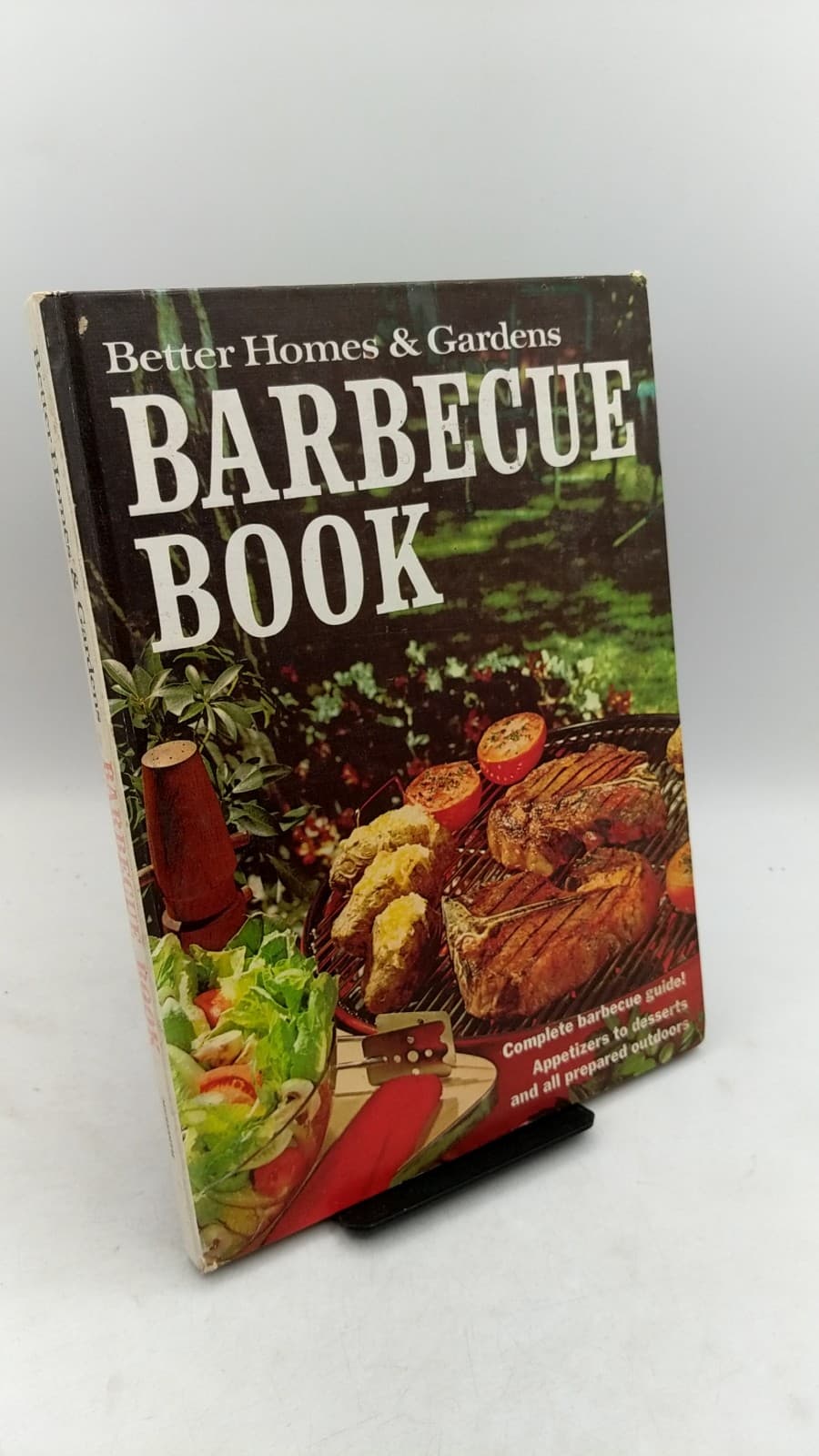 Better Homes and Gardens Barbecue Book by Better Homes and Gardens - front cover