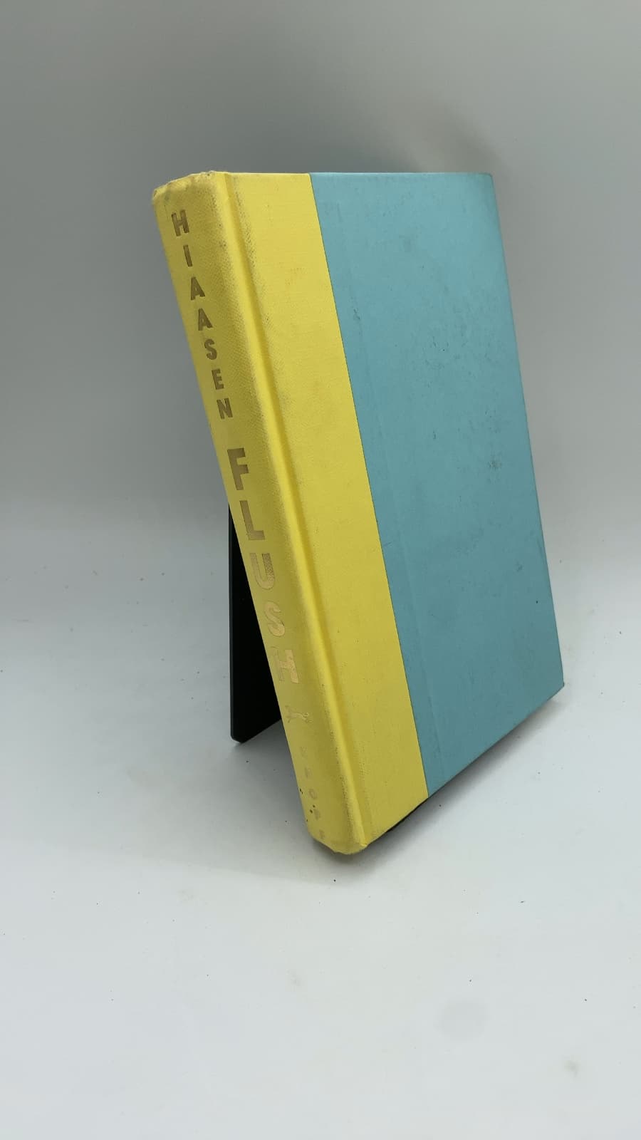 Flush by Carl Hiaasen - front cover