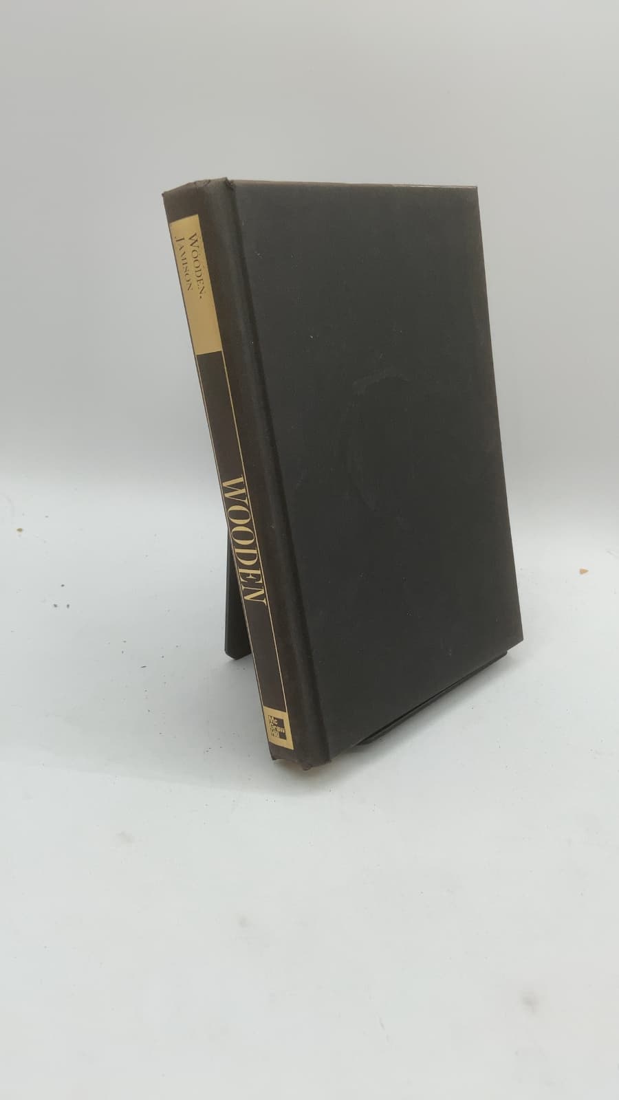 Wooden: A Lifetime of Observations and Reflections On and Off the Court by Coach John Wooden with Steve Jamison - front cover