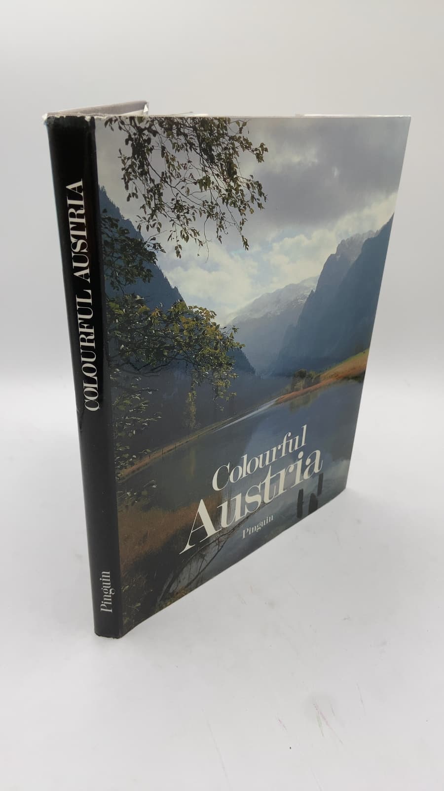 Colourful Austria by Heinz Scheibenpflug; Maria Neusser-Hromatka - front cover